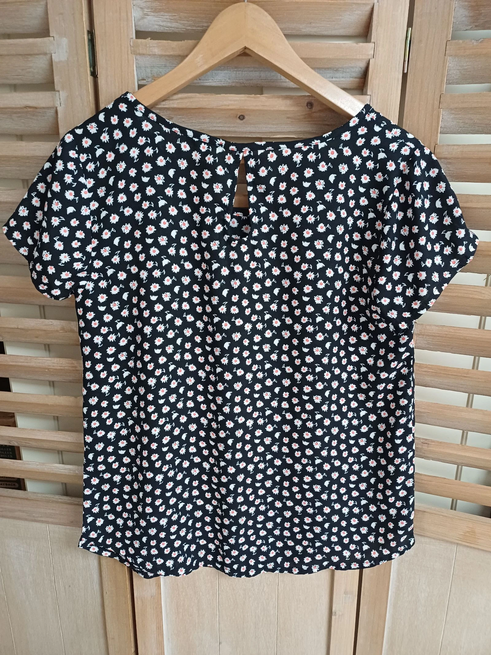 Linda blusa tom preto mangas curtas - In extenso M/G – photo 3